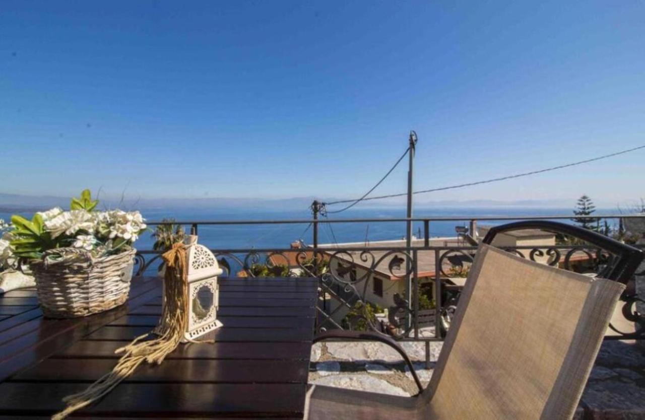 Malvazios Villas #2 Гитион Экстерьер фото
