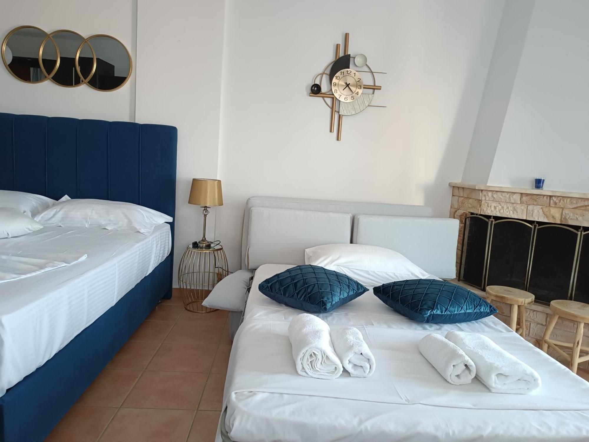 Malvazios Villas #2 Гитион Экстерьер фото